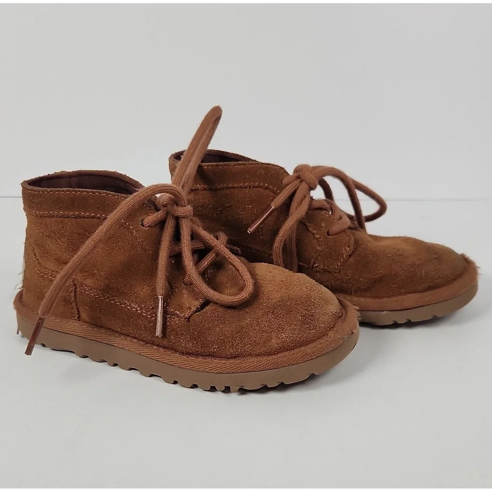 UGG Neumel Kids Boots Chestnut Brown Suede Chukka Lace Up 1010269K 10T